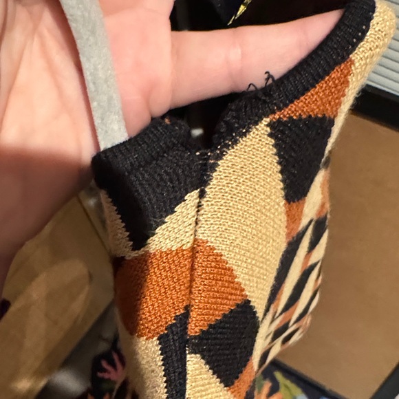 House of Harlow 2 pc sweater set - Picture 2 of 3